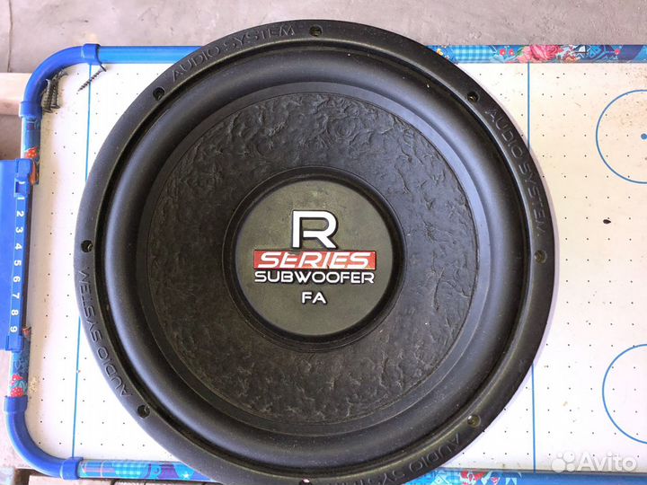 Обменяю сабвуфер на колонку JBL