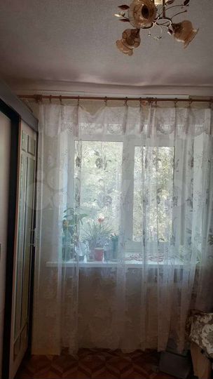 Комната 13 м² в 1-к., 3/5 эт.