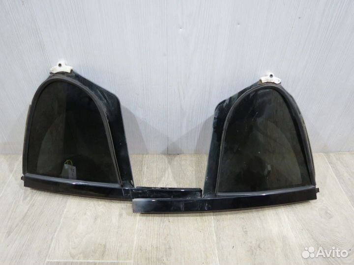 Форточка Jaguar XF