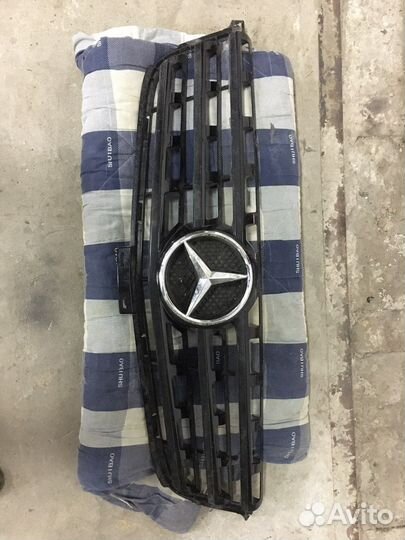 Решетка радиатора Mercedes ml w166
