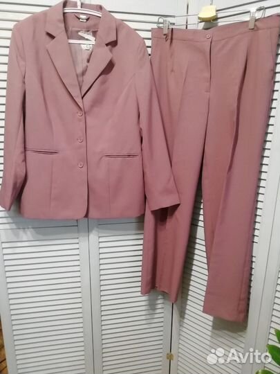 Новый женский костюм пиджак и брюки р.50/52