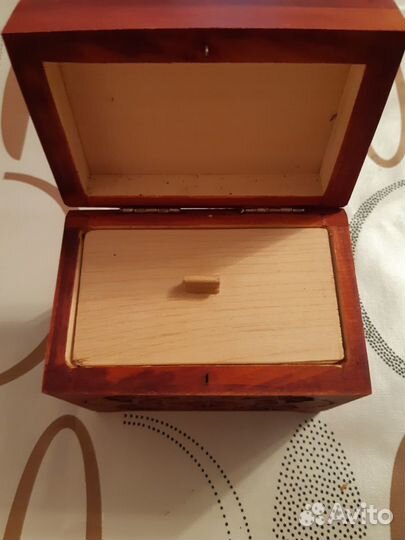 Шкатулочка деревянная
