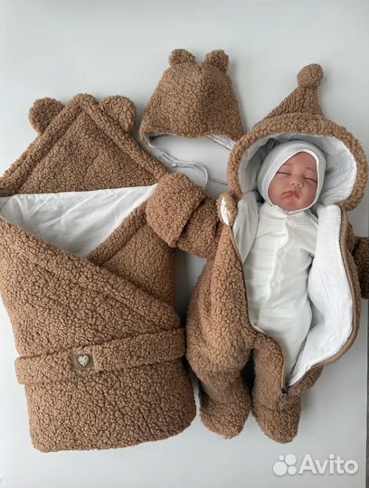 Новый комплект на выписку весна