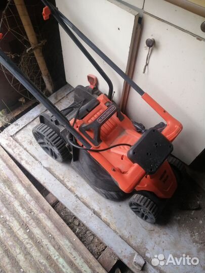 Газонокосилка электрическая