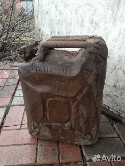 Канистра железная немецкая 20л