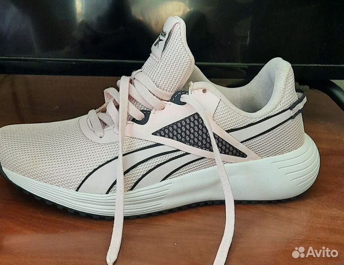 Кроссовки reebok женские