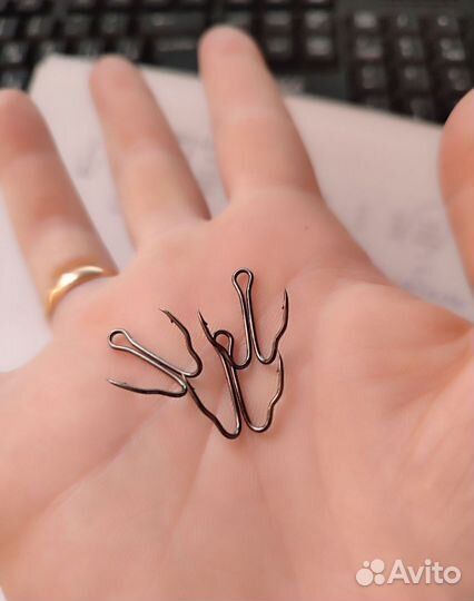 Крючок ласточкин хвост. Номер крючка 2. Для жерлиц