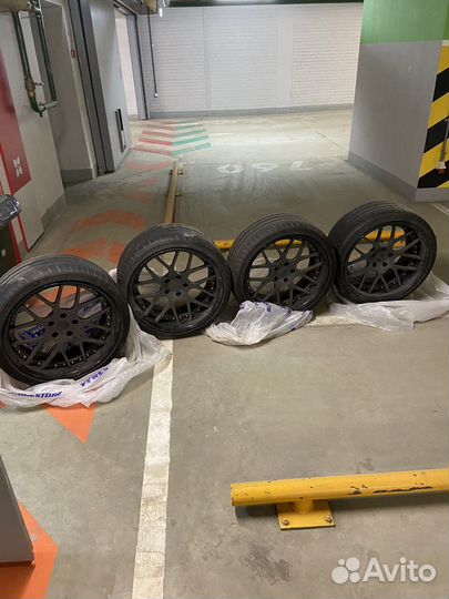 Комплект колес на летней резине Michelin R20