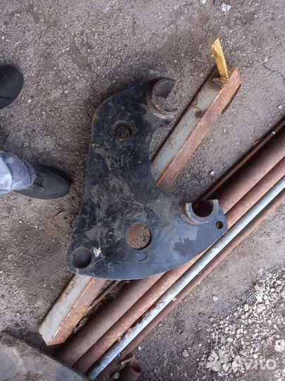 Кронштейн отвала грейдера