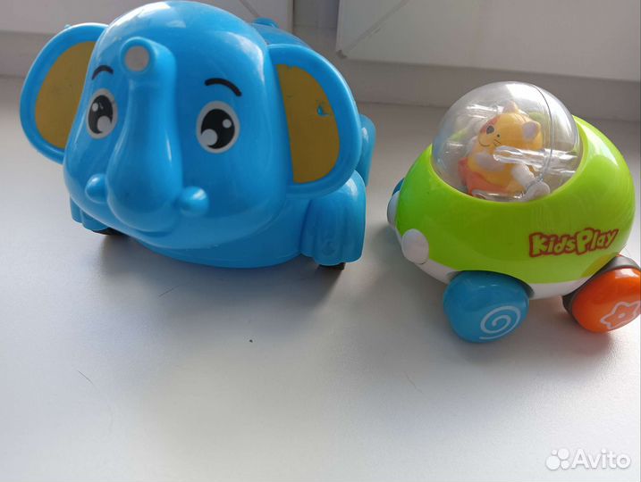 Машина и слон