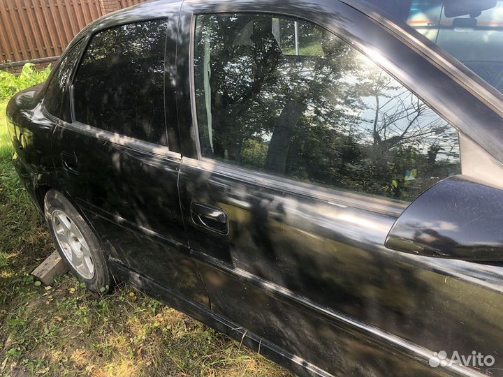 Opel vectra b 1.8 AT