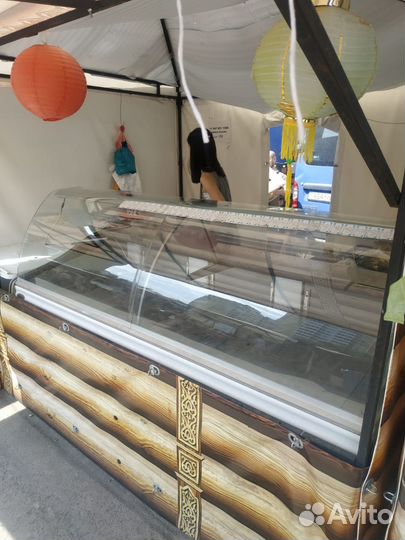 Витринный холодильник