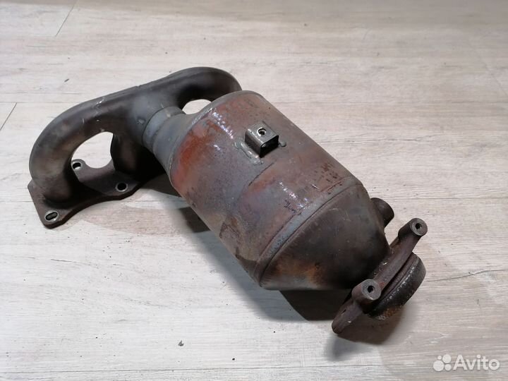 Коллектор выпускной катализатор Renault Logan 2