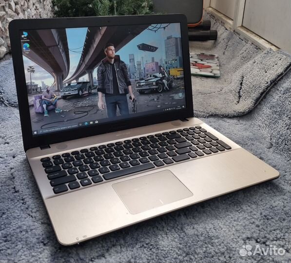 Игровой ноутбук asus i3/920MX/500ssd