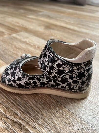 Сандалии для девочки 27 размер