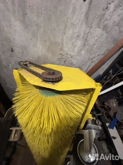 Щетка для трактора кмз