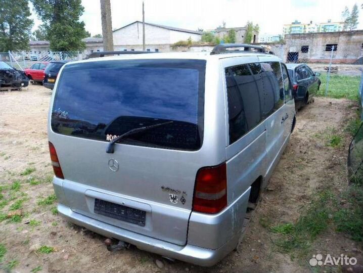 Крыло заднее правое Mercedes Vito W638 2002