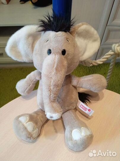 Собака и другие мягкие игрушки