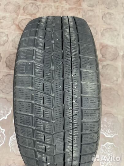 Yokohama Ice Guard IG60 215/55 R17