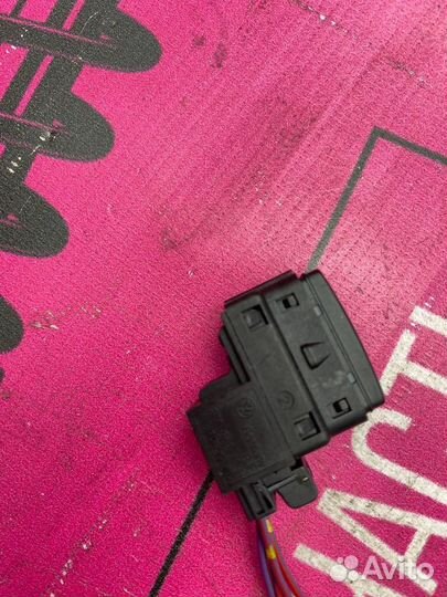 Кнопка многофункциональная Volkswagen Golf GTI VI