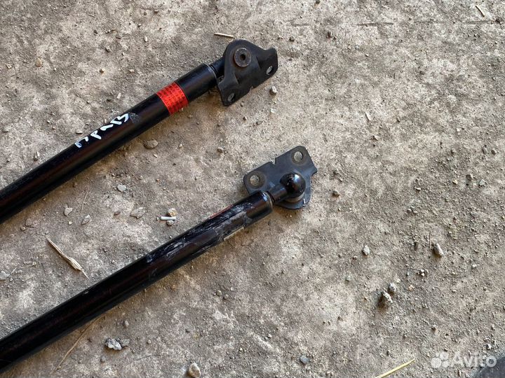 Амортизаторы крышки багажника Mitsubishi Lancer 9