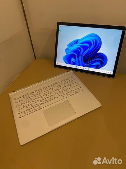 Microsoft surface book 2 16/ 1 TB