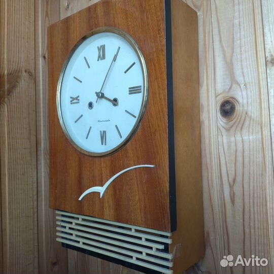 Часы СССР настенные Янтарь