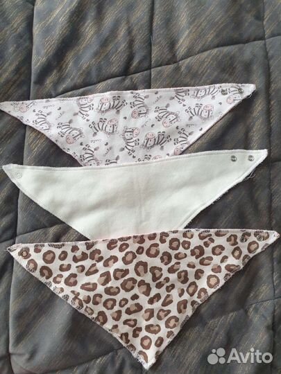 Нагрудники на кнопках