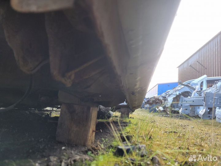 Порог правый на Nissan Primera P12