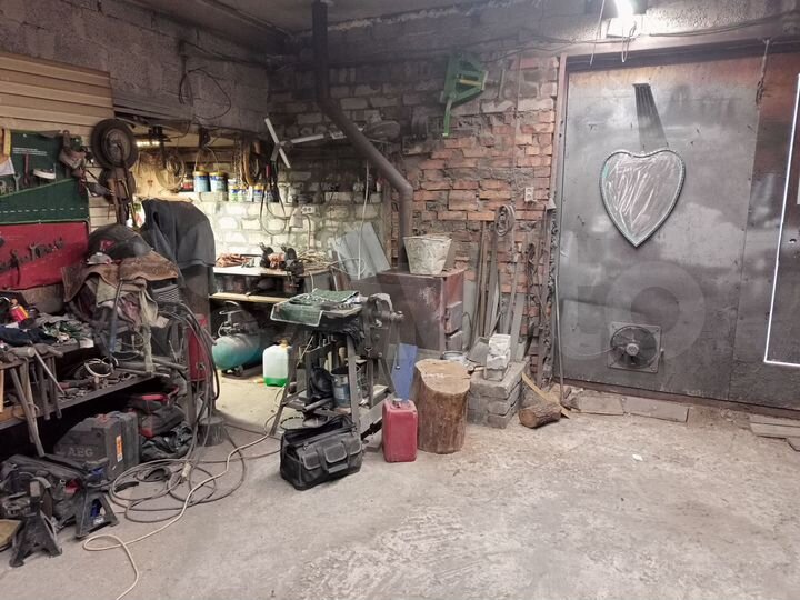 Гараж, > 30 м²