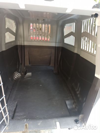 Переноска для животных пластиковая