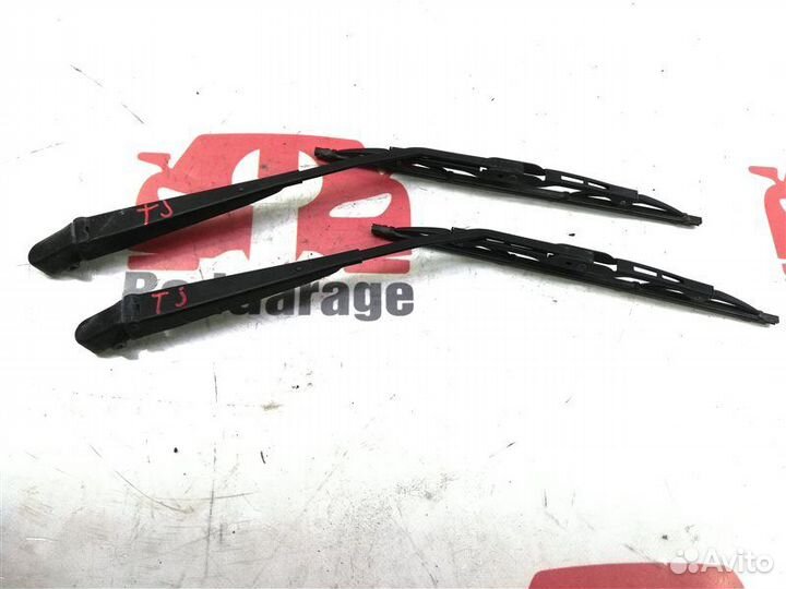 Поводок дворника передний Jeep Wrangler TJ ERH