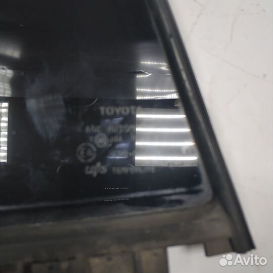 Форточка задней правой двери Toyota RAV4 XA30