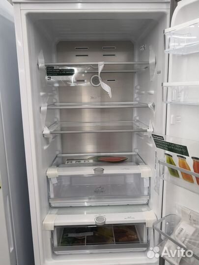 Холодильник hotpoint двухкамерный новый