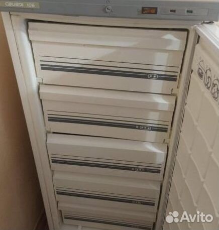 Морозилка Свияга(Pozis) 1,4м, 220л, отл соcтоянии