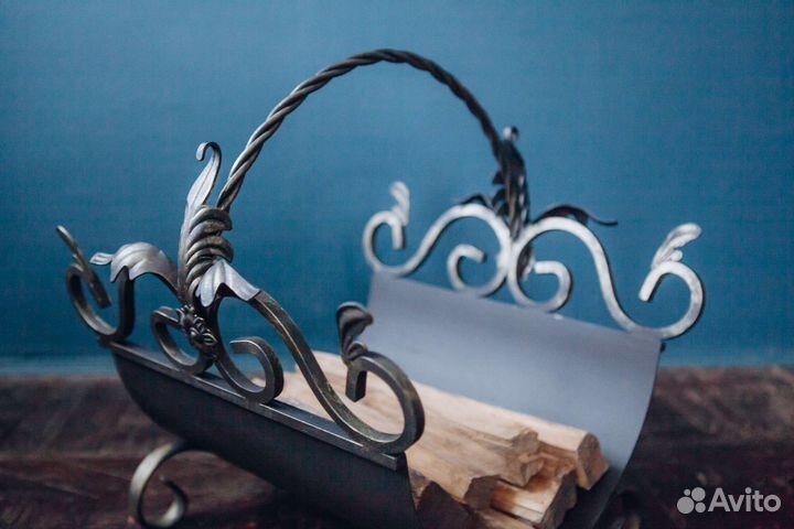 Кованая дровница Афродита