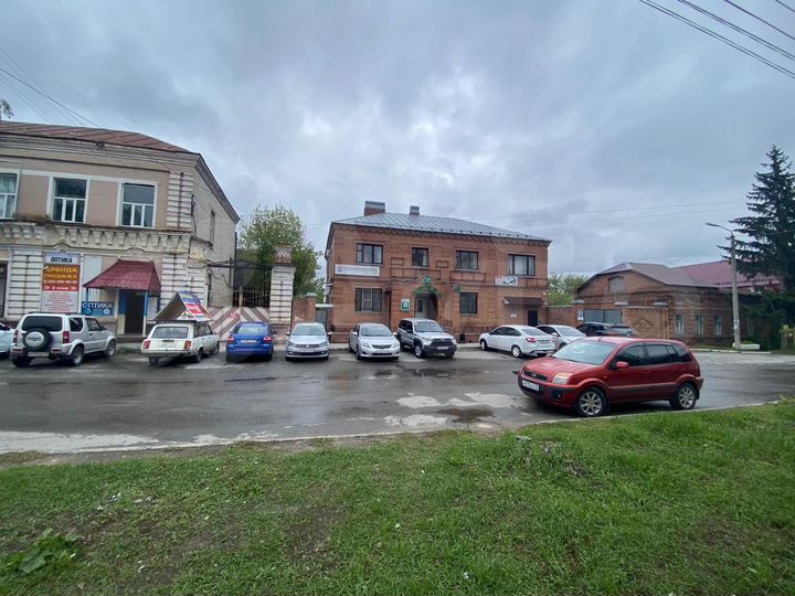 Здание, 483 м²