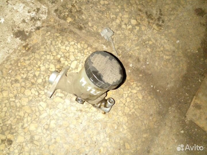 Главный тормозной цилиндр mazda 121 DB