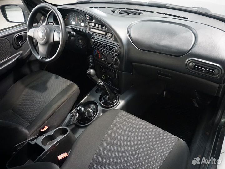 Chevrolet Niva, 2011