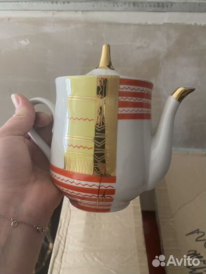 Сервиз чайник и сахарница