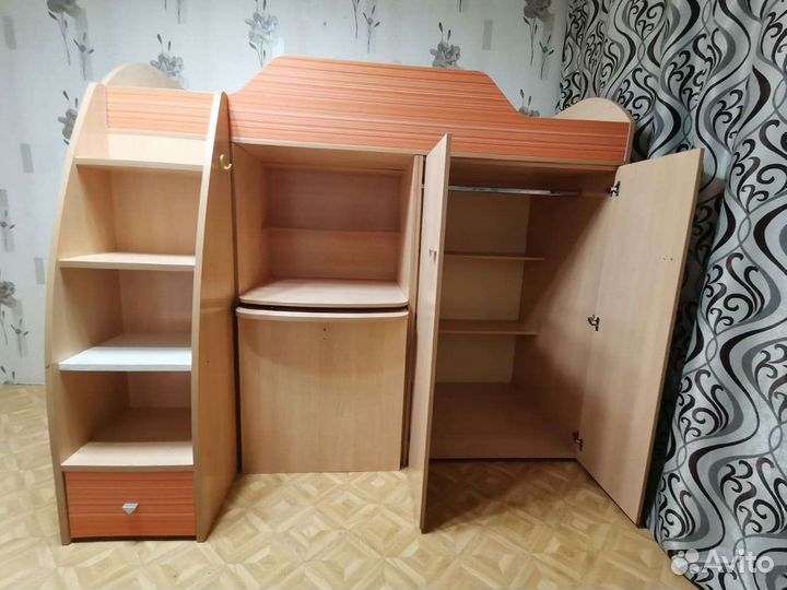 Детская кроватка