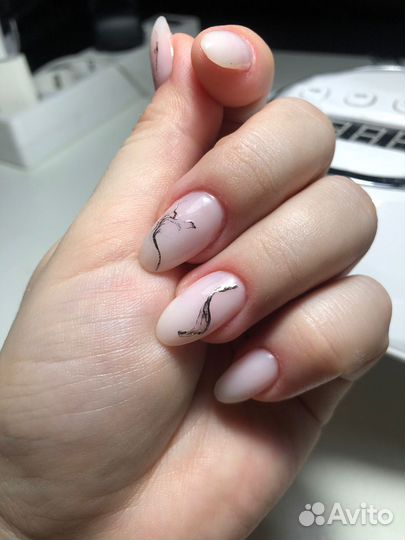 Наращивание ногтей