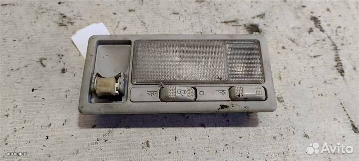 Кнопка люка volkswagen Golf III 91-97г