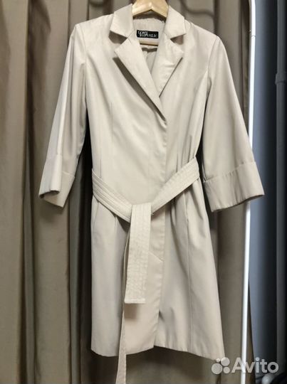 Плащ женский 44