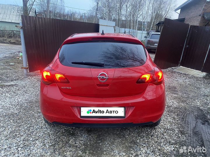 Opel Astra 1.6 AT, 2010, 129 000 км