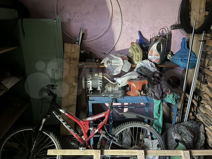 Гараж, > 30 м²