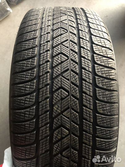 R22 Pirelli Scorpion Winter 325/40, PCD 5x112 DIA 66.6