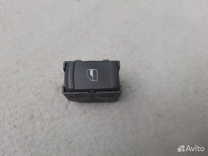 Кнопка стеклоподъемника Volkswagen Golf 4