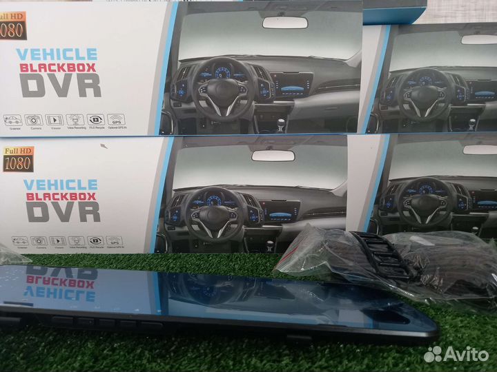 Видеорегистратор с камерой заднего вида