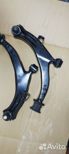 Продам рычаги передней подвески (2 шт.) Хонда HRV